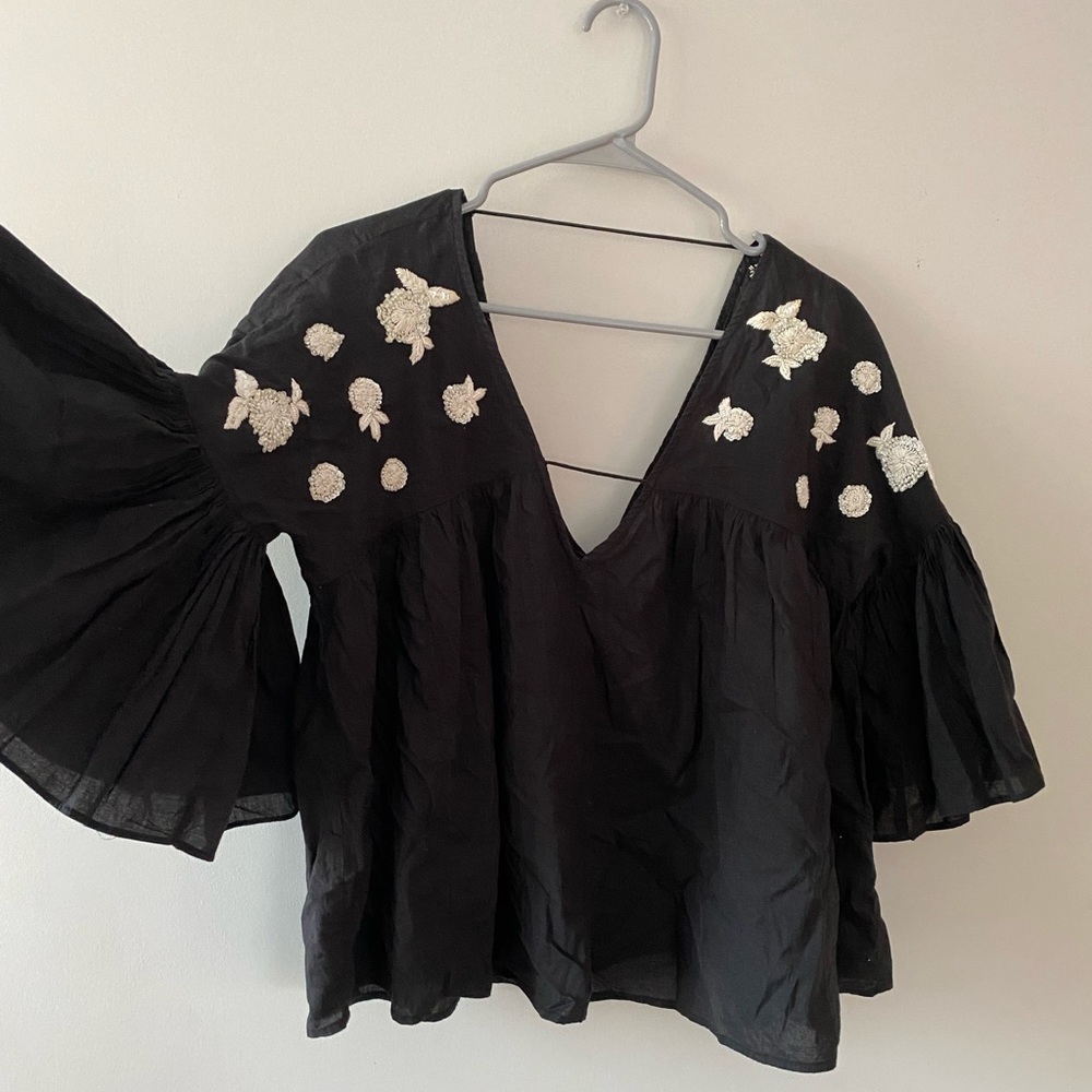 Anthropologie Bell Sleeve stop